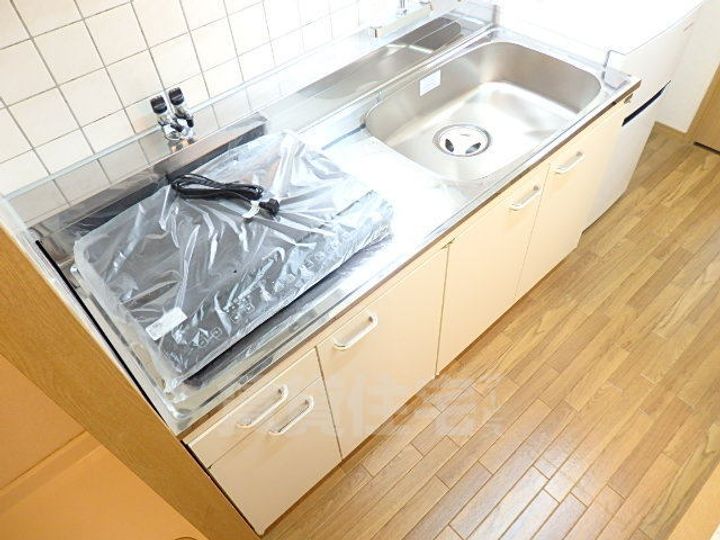 滋賀県草津市野路東4丁目の賃貸マンションのキッチン