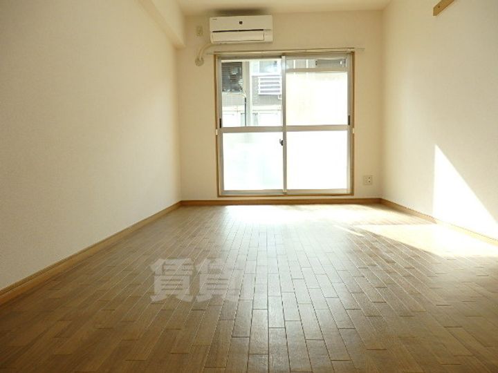 滋賀県草津市野路東4丁目の賃貸マンションの寝室