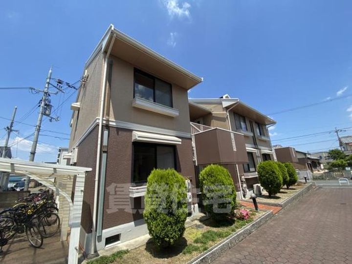 ラ・エスタシオンⅠ A棟の外観