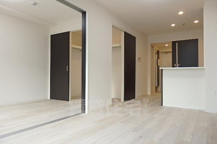 大阪府堺市美原区真福寺の賃貸マンションの居間