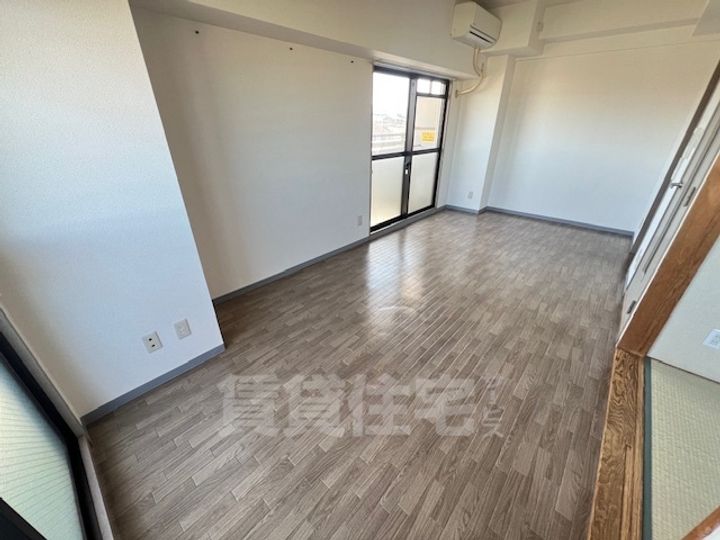 大阪府高石市取石5丁目の賃貸マンションの居間