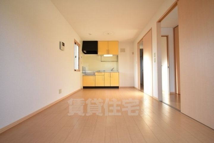 大阪府和泉市池上町3丁目の賃貸アパートの居間
