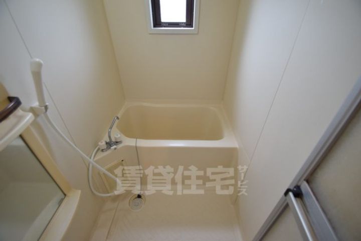 大阪府茨木市沢良宜西1丁目の賃貸マンションの風呂