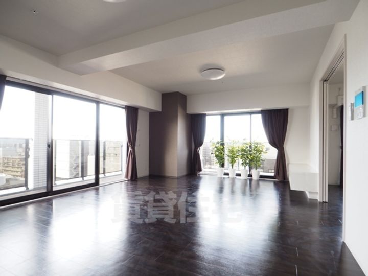 セイワパレス丸の内駅前の居間