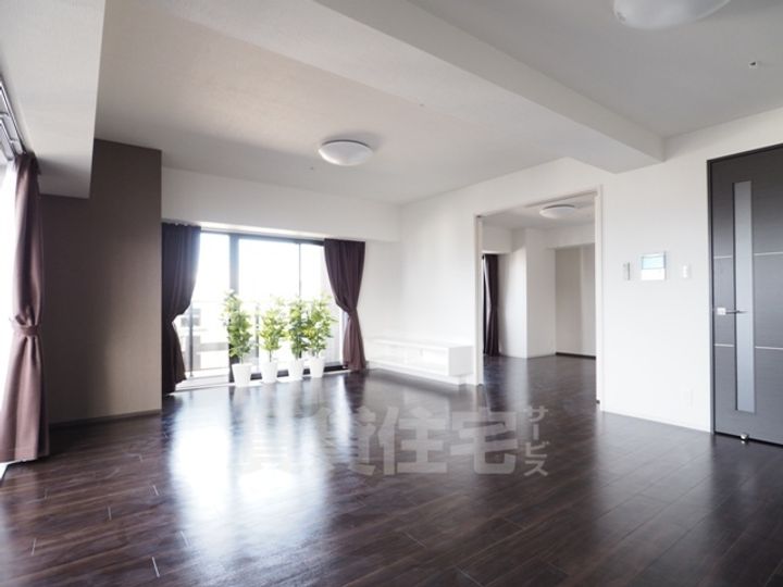 セイワパレス丸の内駅前の居間