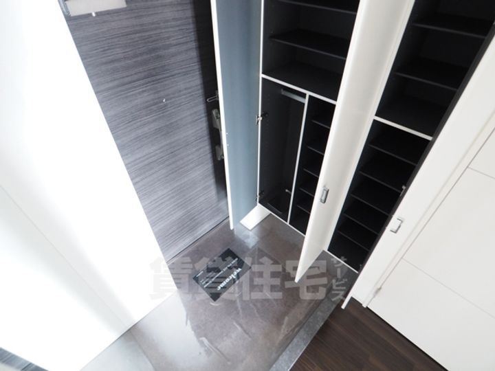 セイワパレス丸の内駅前の玄関