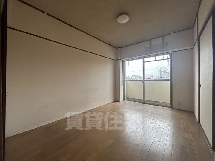 第1中日ビルの寝室