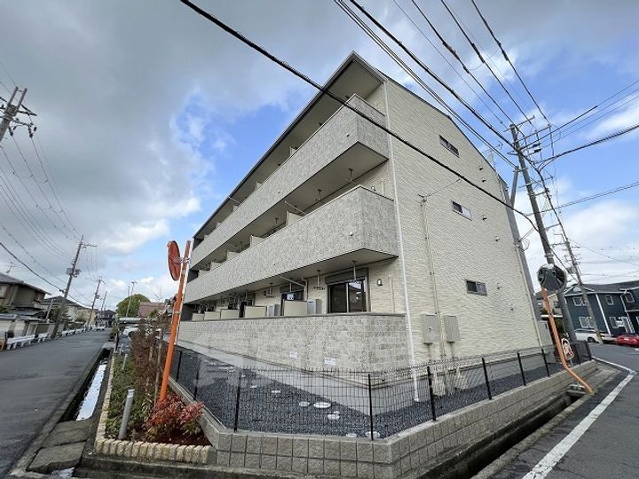ラー カイラムの外観