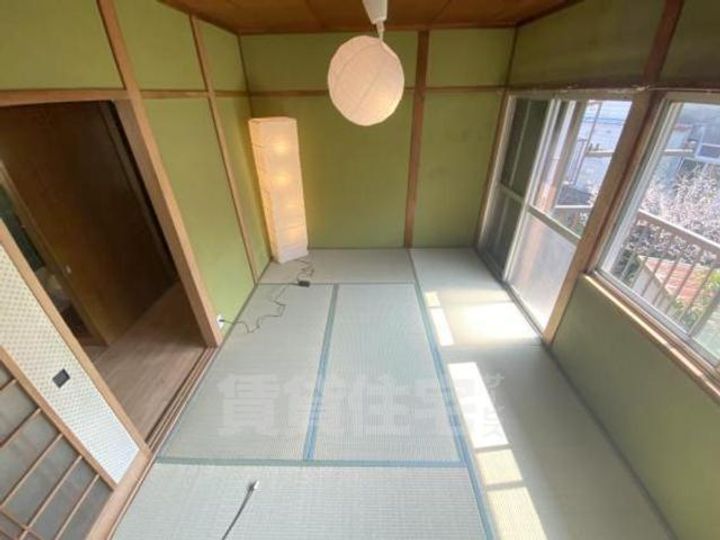 大阪府吹田市尺谷の賃貸アパートの寝室