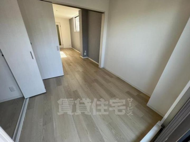 大阪府豊中市本町3丁目の賃貸マンションの寝室