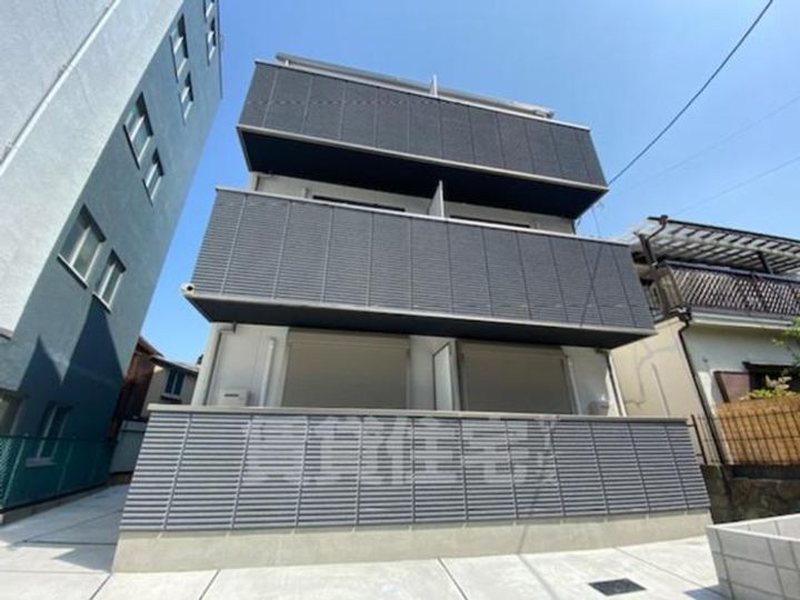大阪府豊中市本町3丁目の賃貸マンションの外観