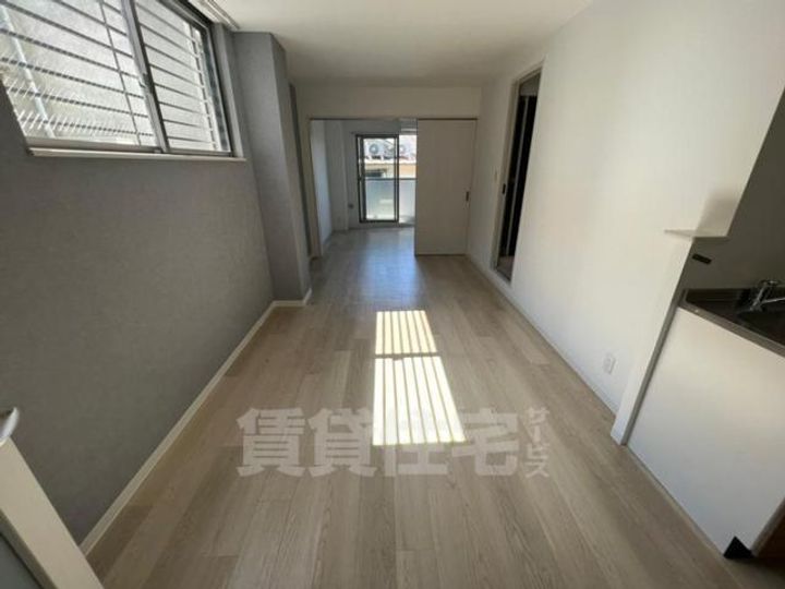 大阪府豊中市本町3丁目の賃貸マンションの居間