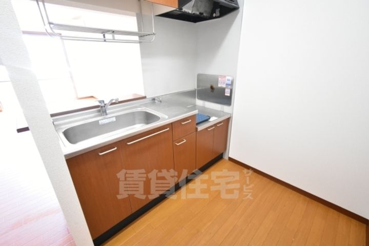 大阪府泉大津市春日町の賃貸アパートのキッチン