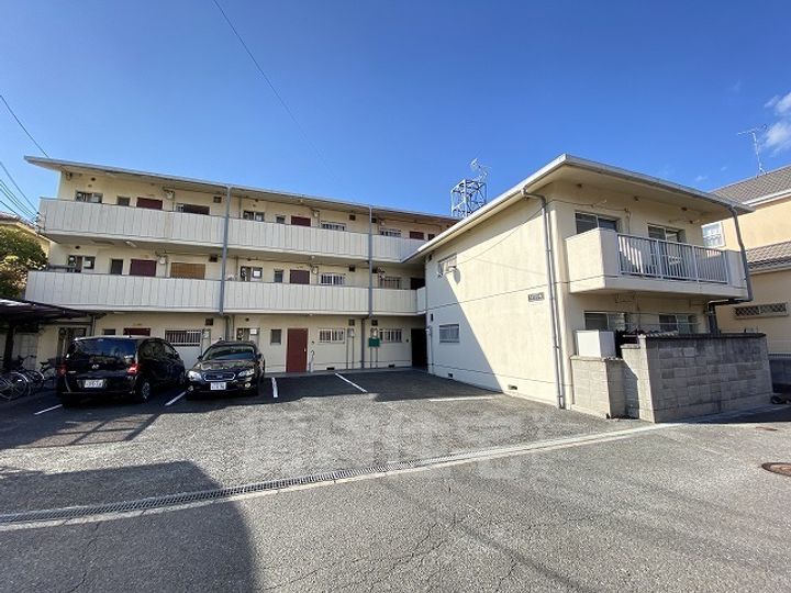 ハイツ小嶋の外観