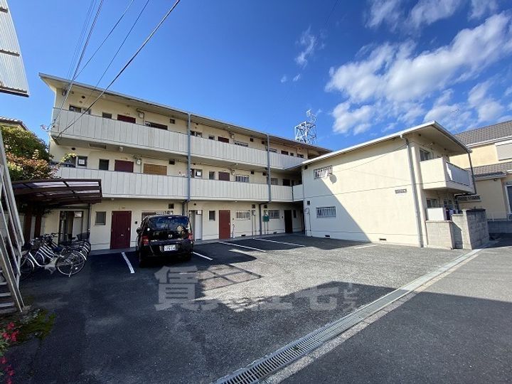 ハイツ小嶋の外観