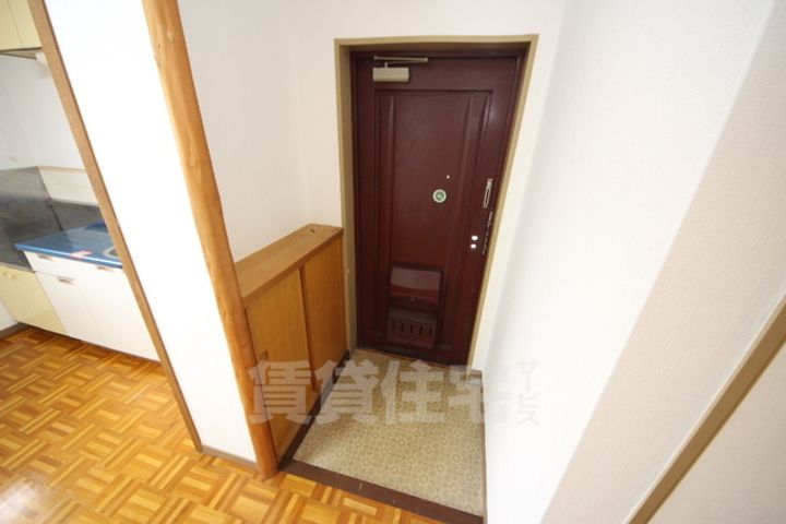 ハイツ小嶋の玄関