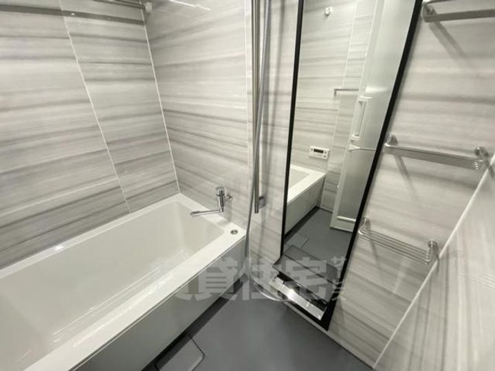 プレサンス昭和通ESRISEの風呂