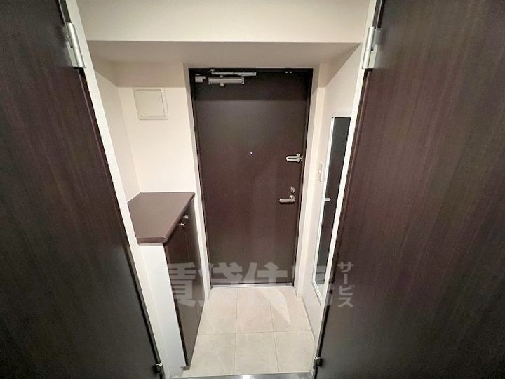 滋賀県大津市中央4丁目の賃貸マンションの玄関
