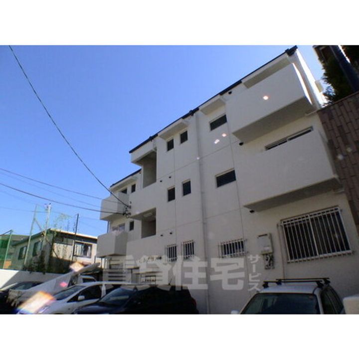 ヒルズ黒石の外観