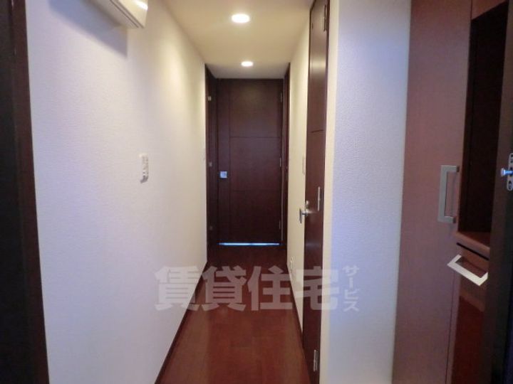 ラドーニ清水の玄関