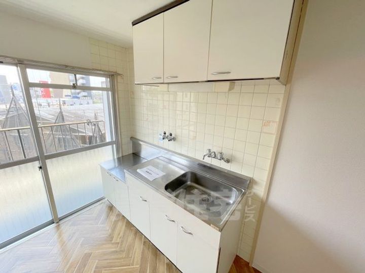 ローズハイツ502のキッチン