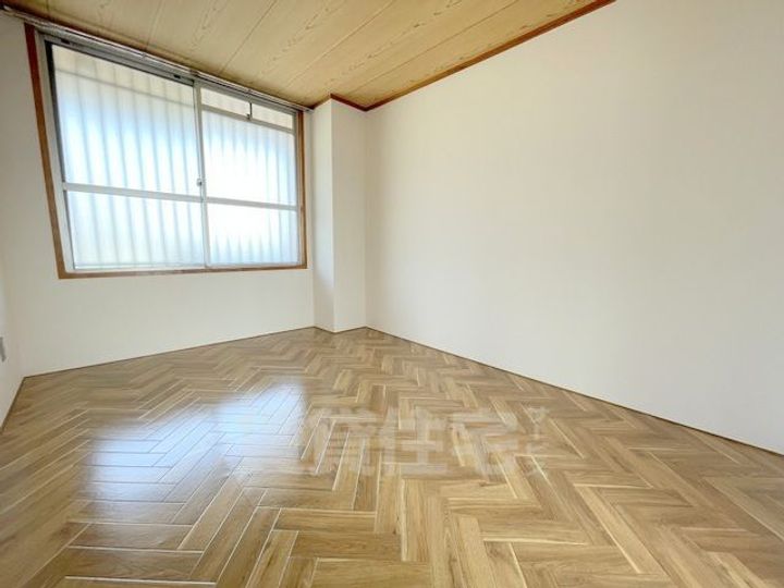 ローズハイツ502の寝室