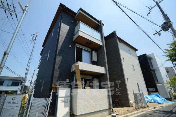 大阪府茨木市中穂積2丁目の賃貸アパートの外観