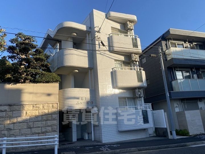 第1ニュー高貴(名古屋大学限定)の外観