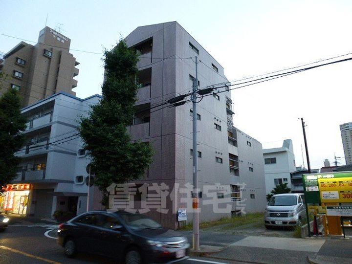 アビニヨン千種の外観