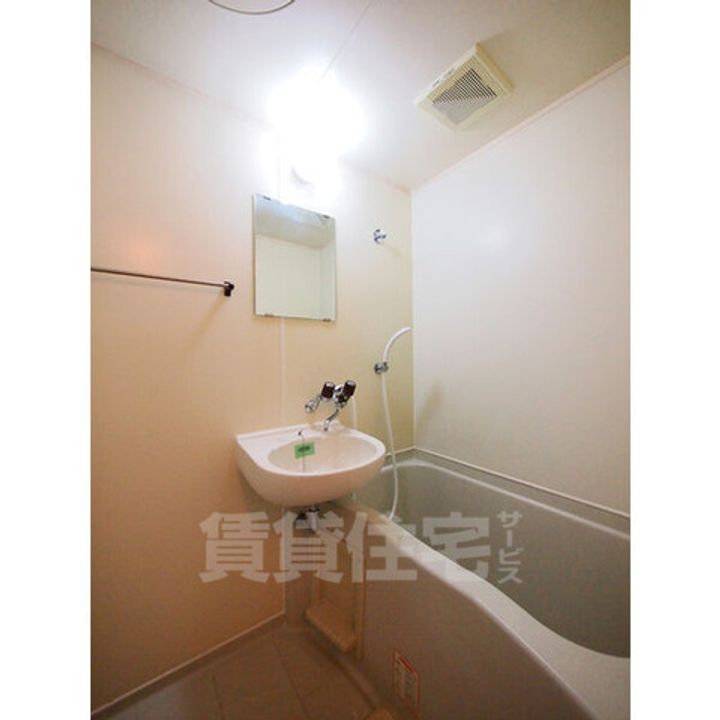 アビニヨン千種の風呂