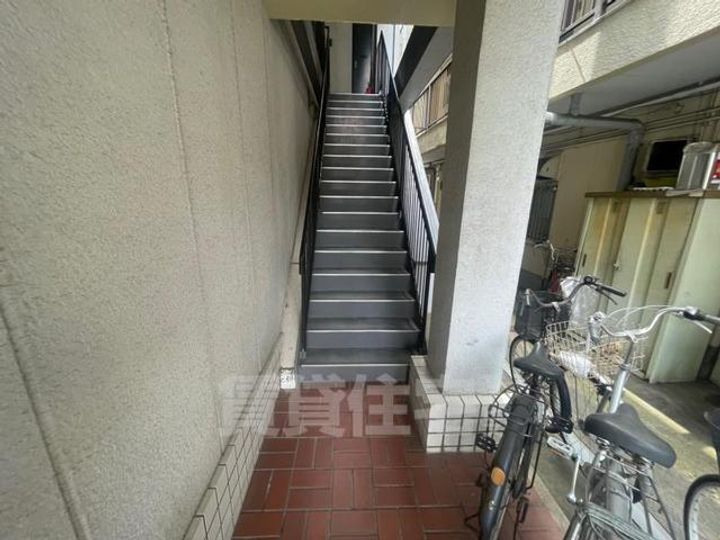 緑町ウエダハイツの玄関