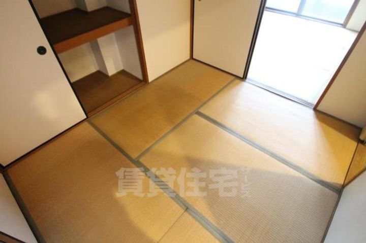 香里北ハイツの寝室
