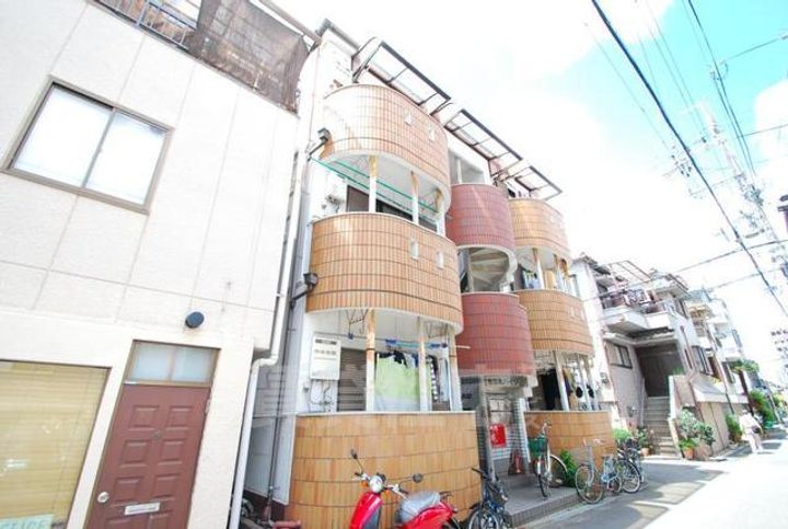 香里北ハイツの外観