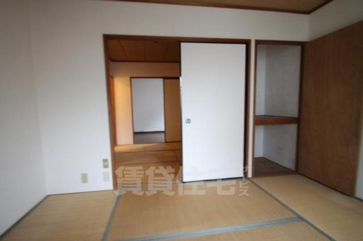 香里北ハイツの寝室