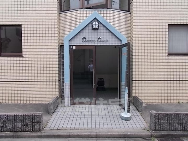 ドリームオアシスの玄関