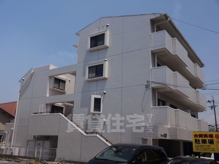 アーバン藤里の外観