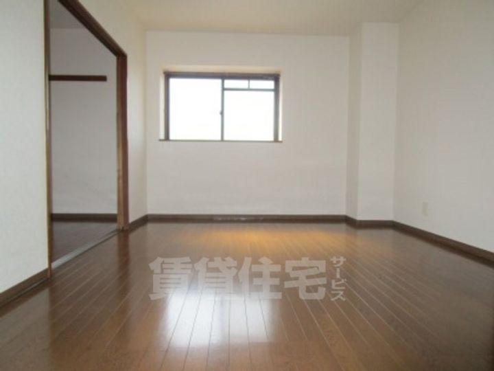 アーバン藤里の居間