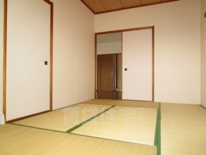 アーバン藤里の居間