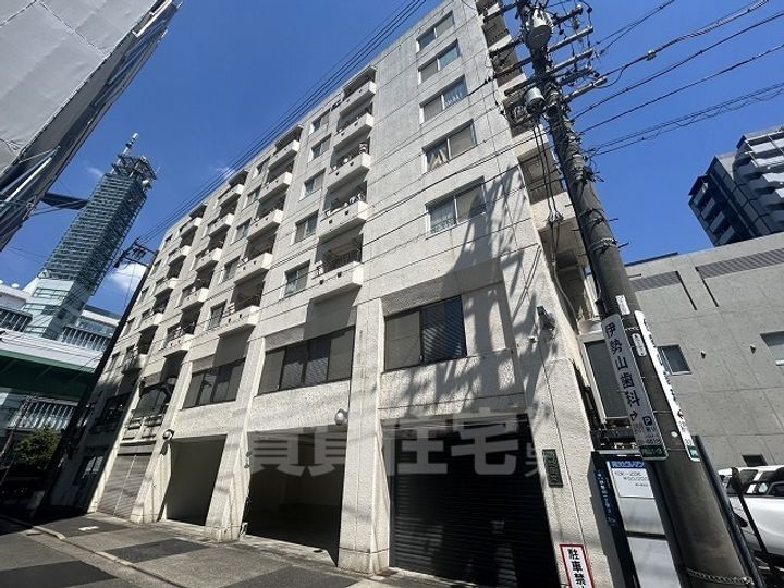 岡文ビルの外観