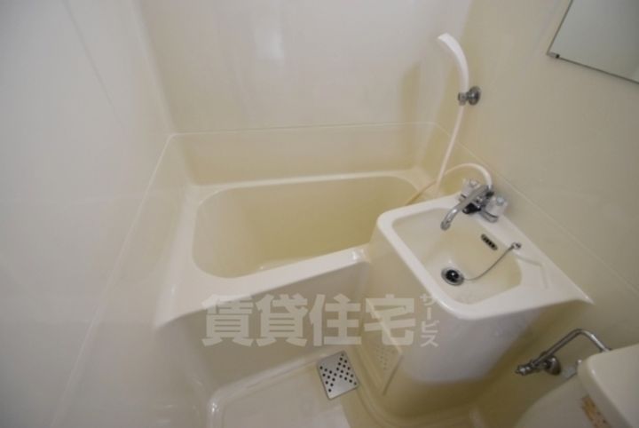 ウエムラビル5Aの風呂