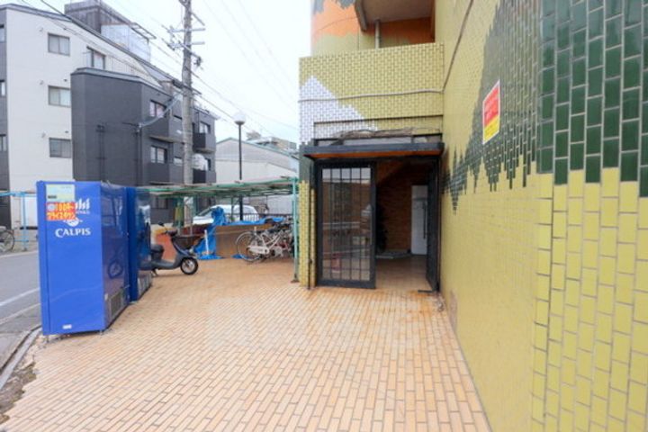 ブエナビスタ京都上鳥羽の玄関