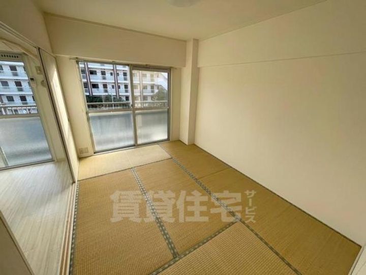 大阪府豊中市浜2丁目の賃貸マンションの寝室