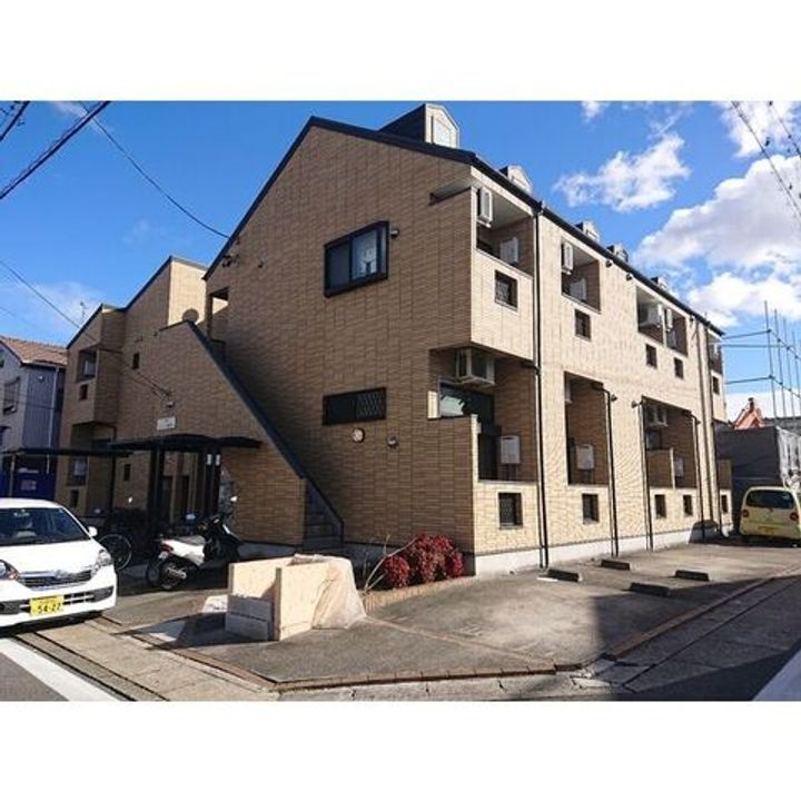 リシュール喜多山の外観