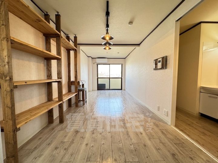 メゾン・ド・タカの居間