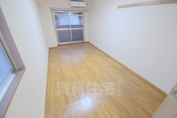 アートプラザ南笠の居間