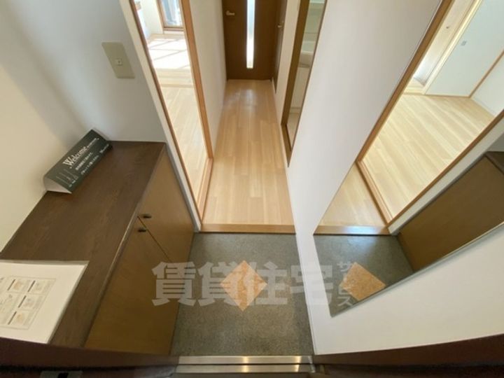 大阪府大阪市淀川区西宮原2丁目の賃貸マンションの玄関