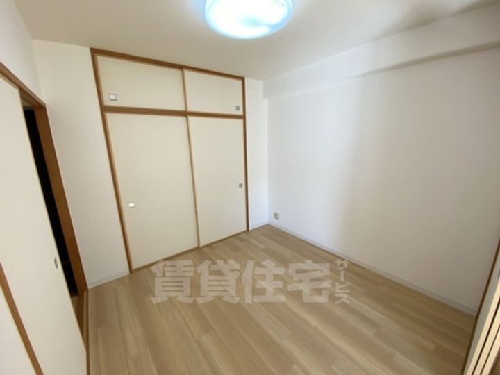 大阪府大阪市淀川区西宮原2丁目の賃貸マンションの寝室