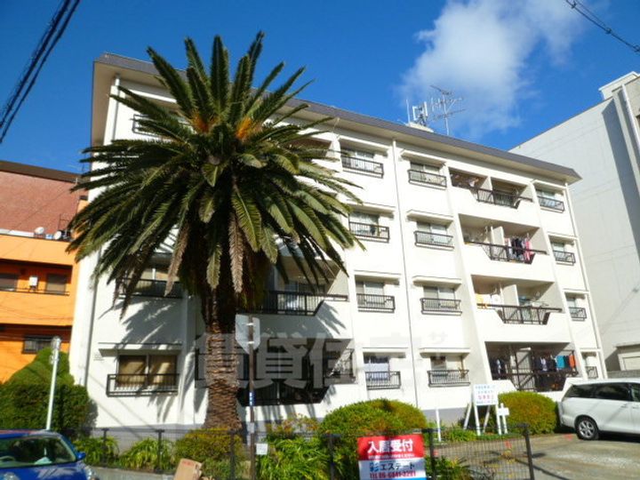 蛍池パームハイツの外観