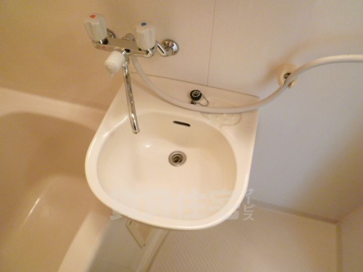 大阪府豊中市南桜塚1丁目の賃貸マンションの内装