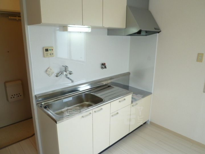 大阪府豊中市南桜塚1丁目の賃貸マンションのキッチン
